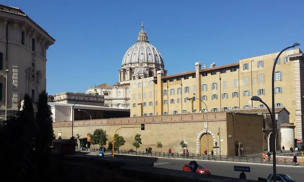 Steps From The Vatican Guesthouse Pensionat
